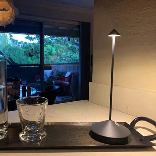 Dæmpbar LED bordlampe, vandtæt