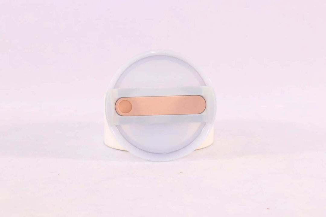 Isoleret kaffekrus med håndtag og sugerør