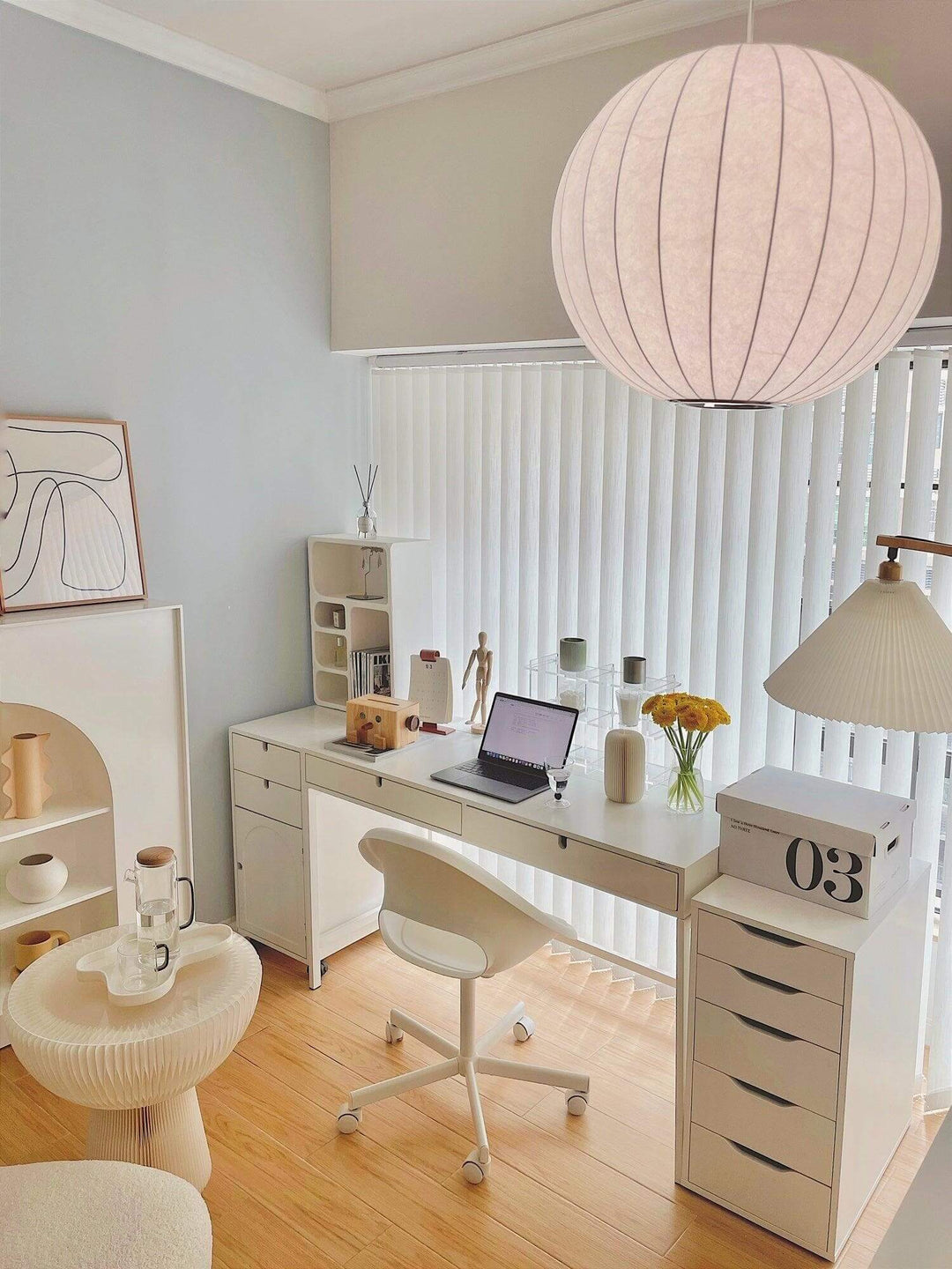 Moderne Hængelampe i Hvid – Silke & Stål