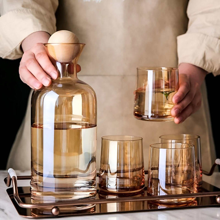 Elegant Glaskaraffel med trædæksel