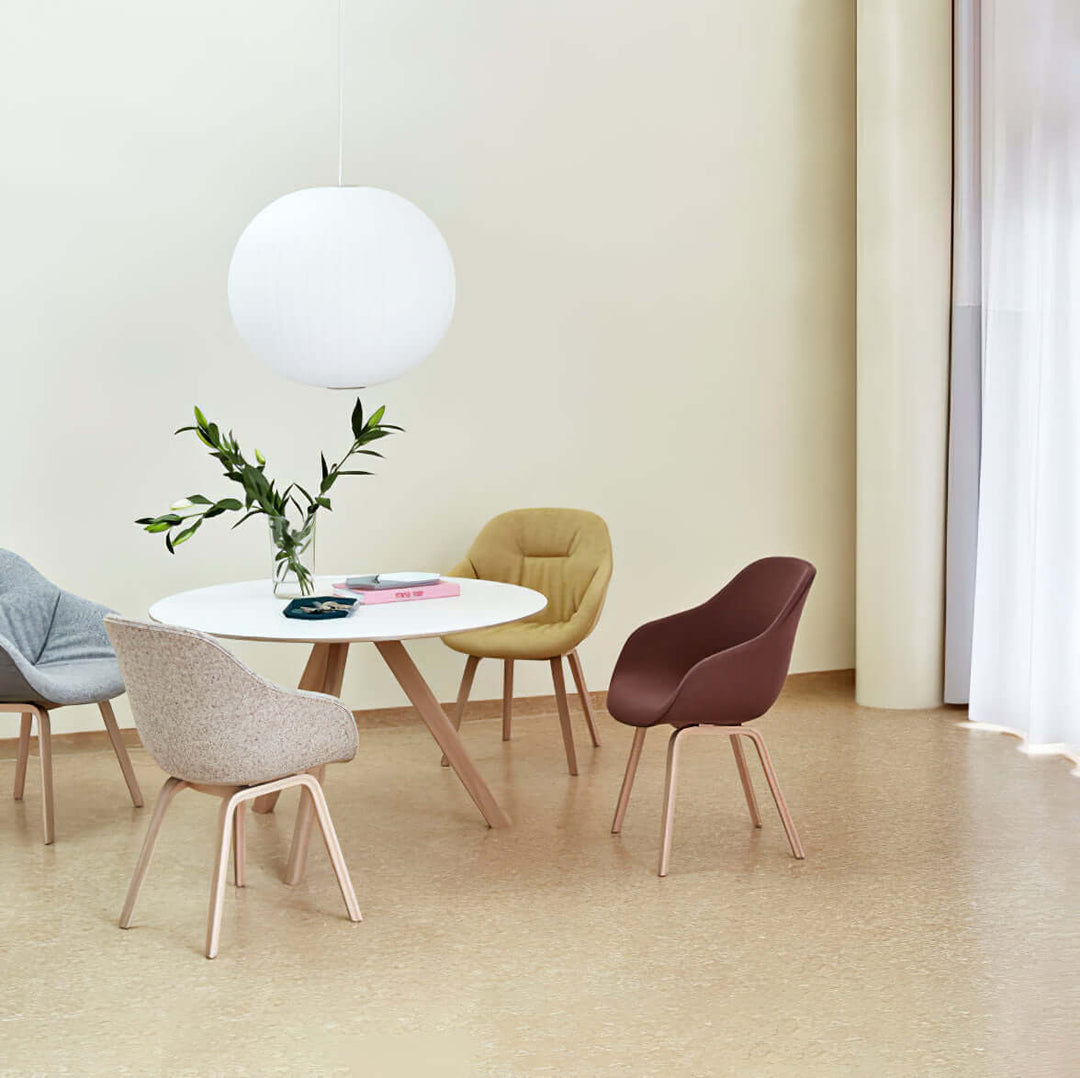 Moderne Hængelampe i Hvid – Silke & Stål