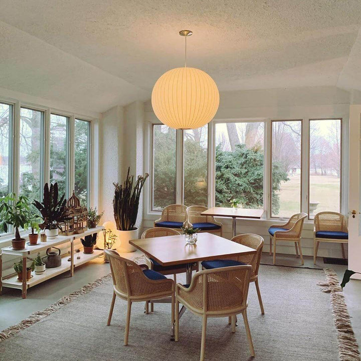 Moderne Hængelampe i Hvid – Silke & Stål