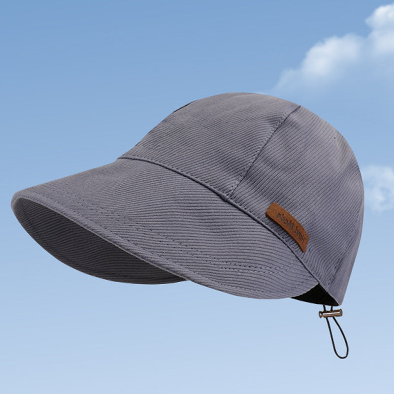 Kvinders UV-beskyttelseshat med bred skygge, foldbar, i sort, beige, khaki eller blå til udendørs aktiviteter.