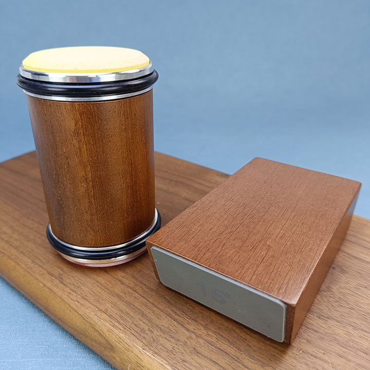 Diamantbelagt knivsliber med ergonomisk design, ideel til hurtig, præcis slibning af køkkenknive.