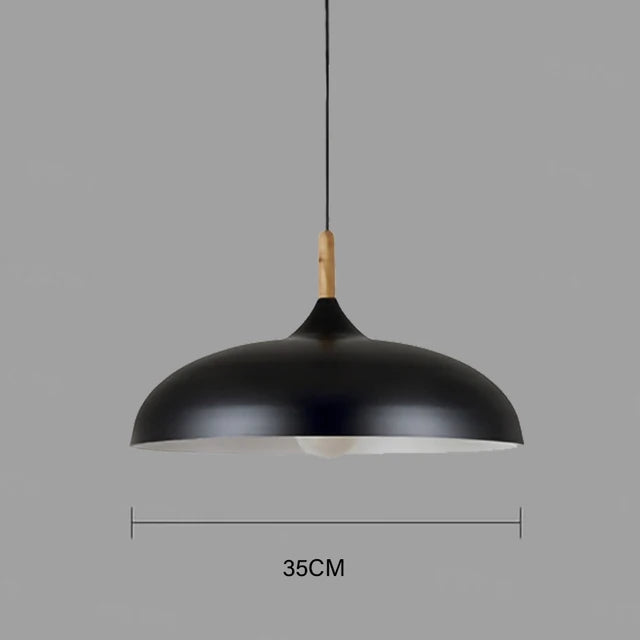 Egetræslampe med skandinavisk design og LED, kombination af jern og eg, minimalistisk og elegant.