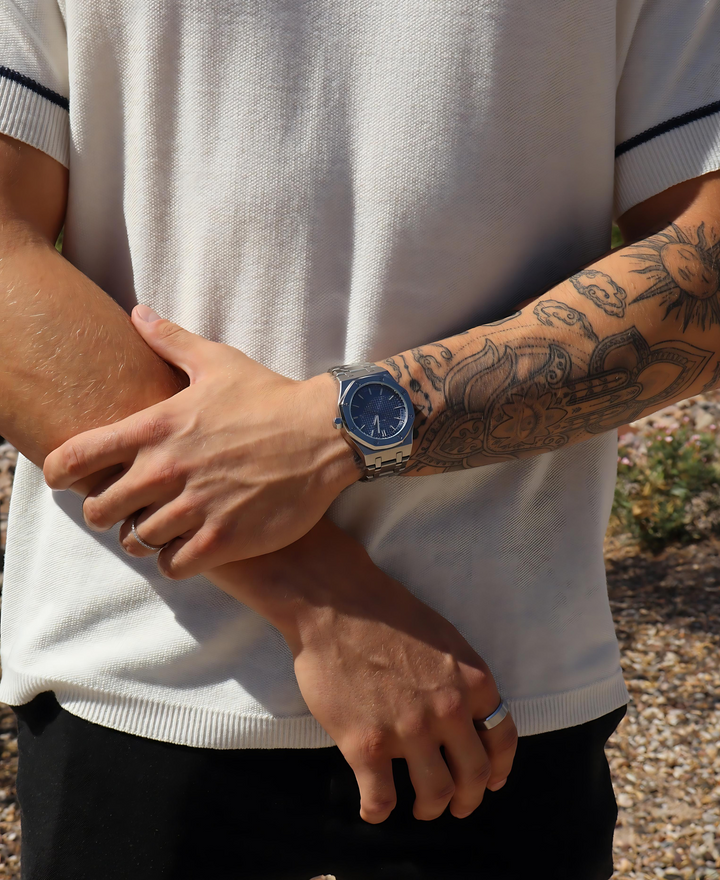 Elegant herrearmbåndsur, 41 mm rustfrit stål, tidløst design, minimalistisk urskive, ridsefast og vandtæt.