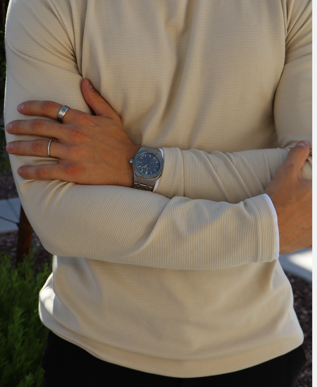 Elegant herrearmbåndsur, 41 mm rustfrit stål, tidløst design, minimalistisk urskive, ridsefast og vandtæt.