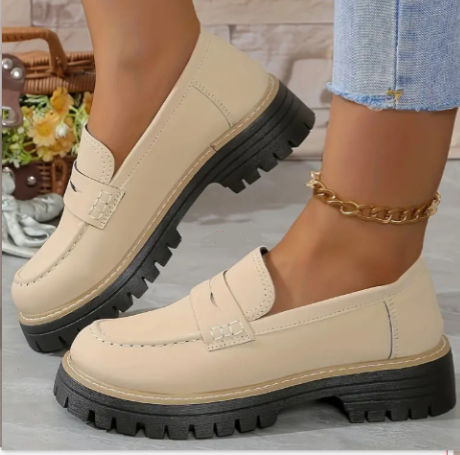 Elegante ortopædiske hjemmesko til kvinder og mænd, i læder, skridsikker, polstret sål, komfort og støtte, beige.