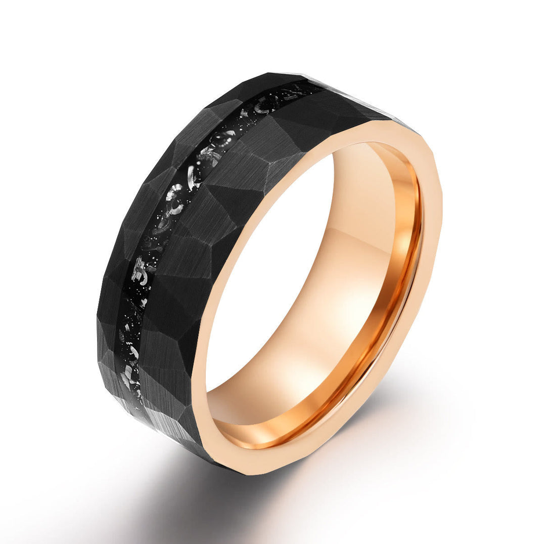 Elegant 8mm ring i wolframcarbid med sort turmalin, minimalistisk design, beskyttelse mod negative energier, holdbar