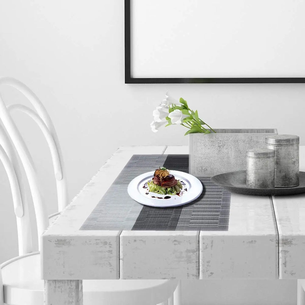 Varmebestandige, elegante PVC-dækkeservietter, 4 stk., i brun og sølv, vaskbare, skridsikre, 30x45 cm, dekorative.