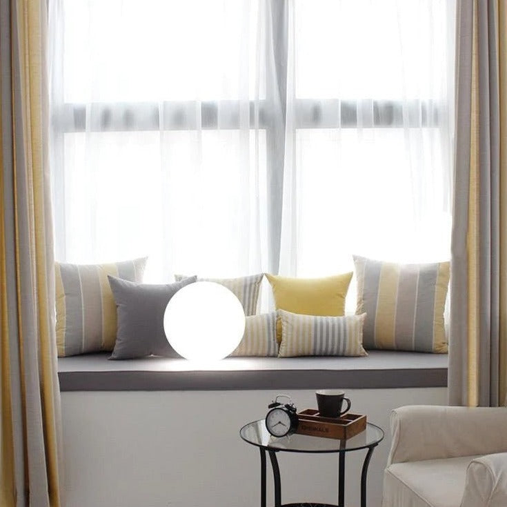 Trådløs LED Kugellampe, vejrresistent, kugleformet, 16 farver, til stilfuld belysning inde og ude, uden kabler.