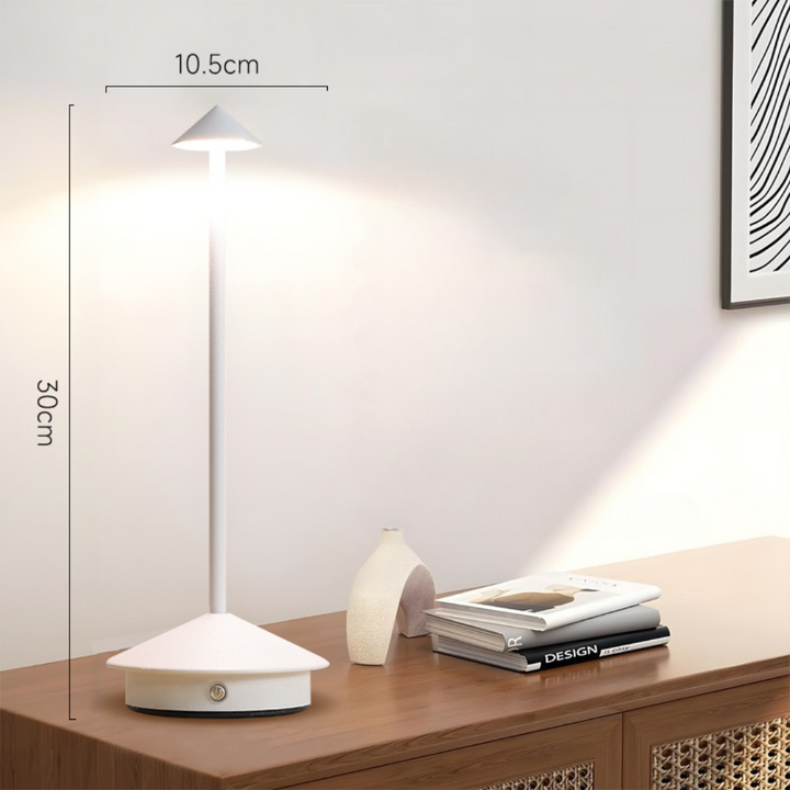 Trådløs LED bordlampe med dæmpbart touch lys og moderne design, ideel til fleksibel, stilfuld belysning.