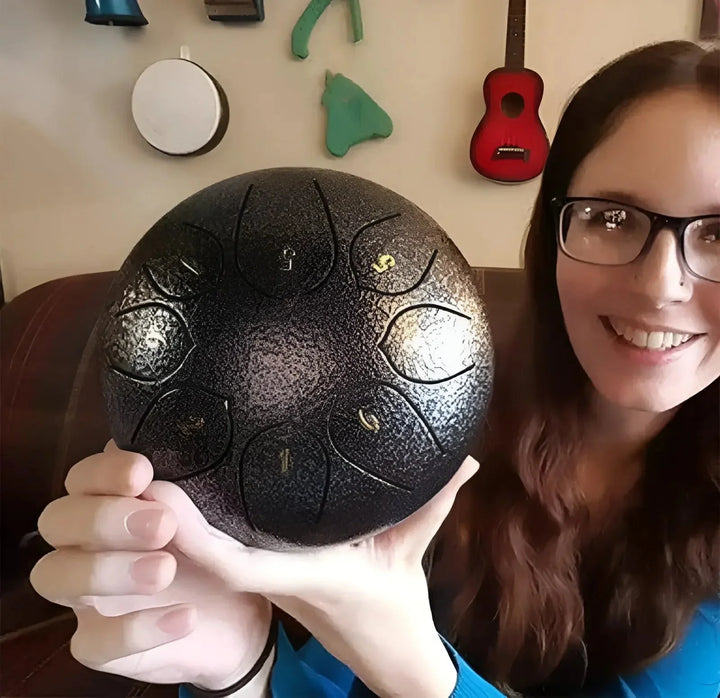 Børne harpetromme i stål med blød lyd, ideel til små musikere, robust og let at spille.