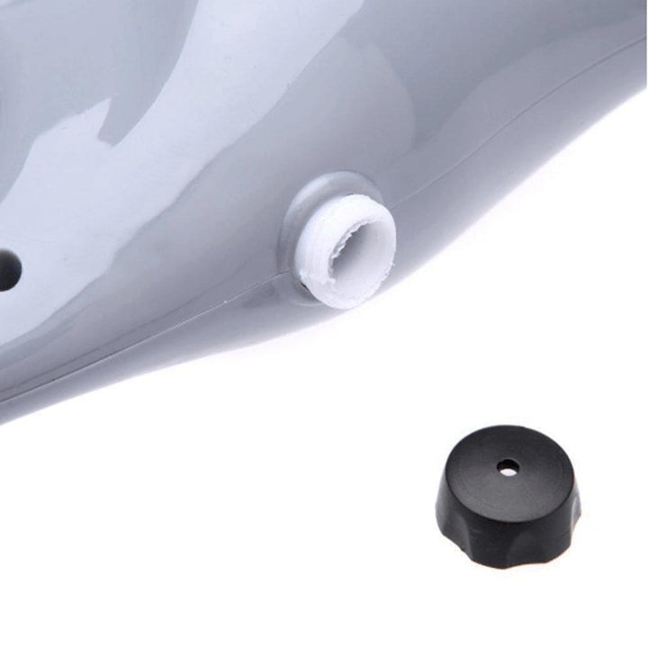 Effektiv BBQ-rengøringsbørste til alle grillriste, ergonomisk og kemikaliefri for stribefri renhed.