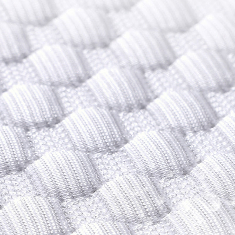 Kølende åndbar bilsædebeskytter i issilke, luksuriøst design, ideel til mennesker og dyr, skridsikkert hold.