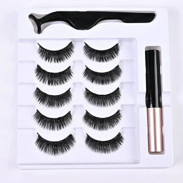 Magnetiske øjenvipper for ekstra volumen, naturligt look, nem at påføre uden lim, glamourøst udseende.