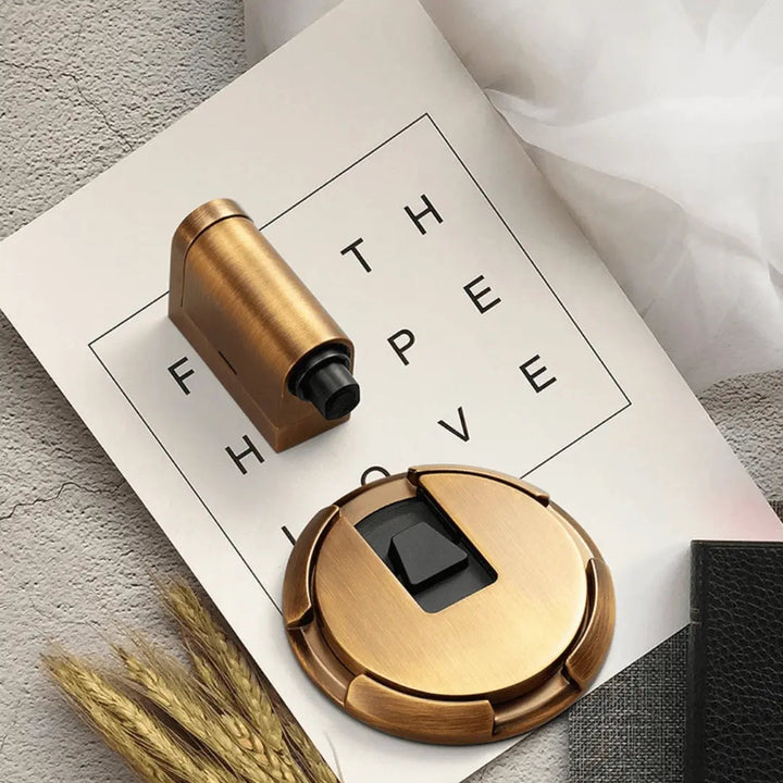 Magnetisk dørstopper uden boring, stærk magnetisk kraft, elegant design, selvklæbende, egnet til indendørs/udendørs brug.