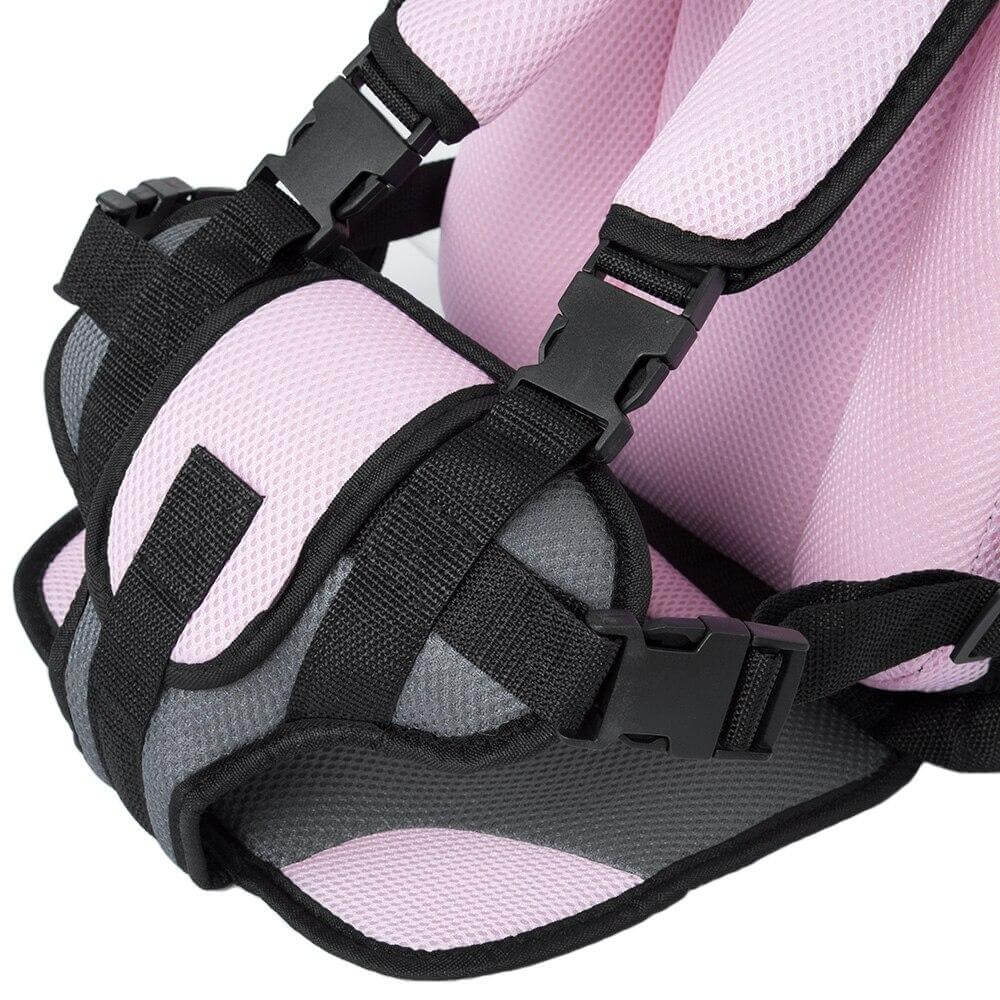 Autostol i rosa-grå, set forfra, med åndbart mesh og blød polstring for optimal komfort og sikkerhed.