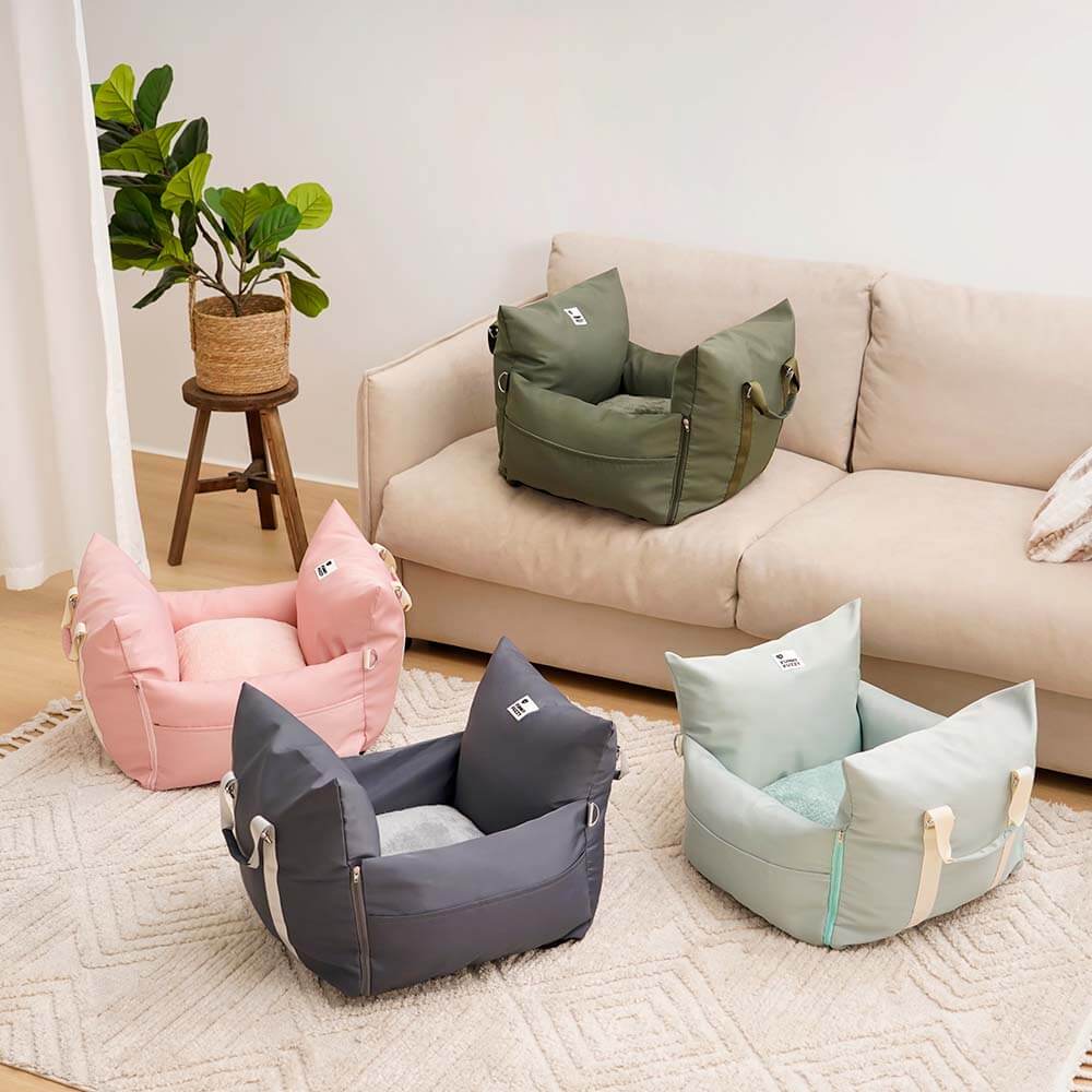 Sikker og vandtæt hundebilmadras med beskyttende pude og komfort, ideel til rejser og nem at rengøre.