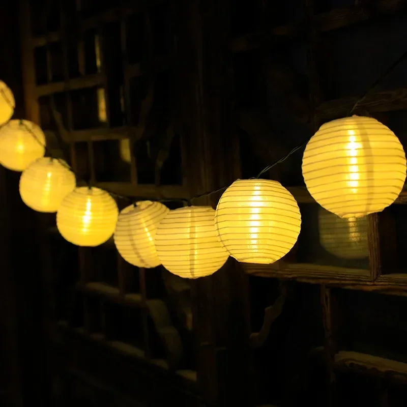 Solarcelledrevet vejrbestandig LED-udendørs lyskæde, der lyser op i haven, miljøvenlig og ideel til terrasse