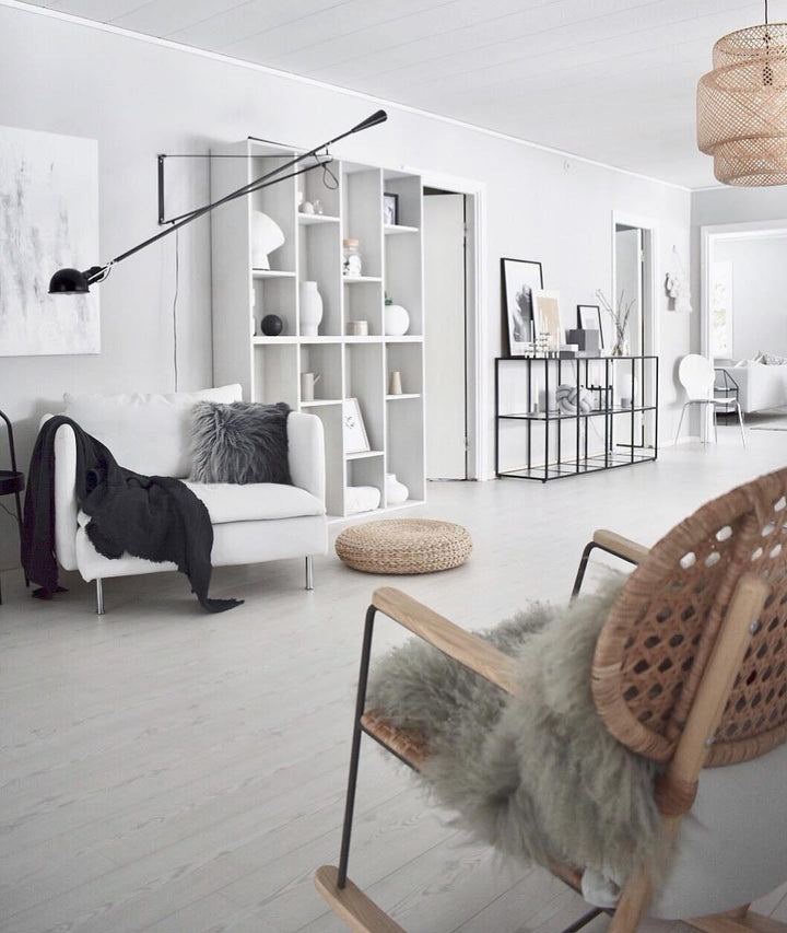 Justerbar væglampe 265, industriel elegance, aluminiumsskærm, metalramme, fleksibel belysning til hjemmet.