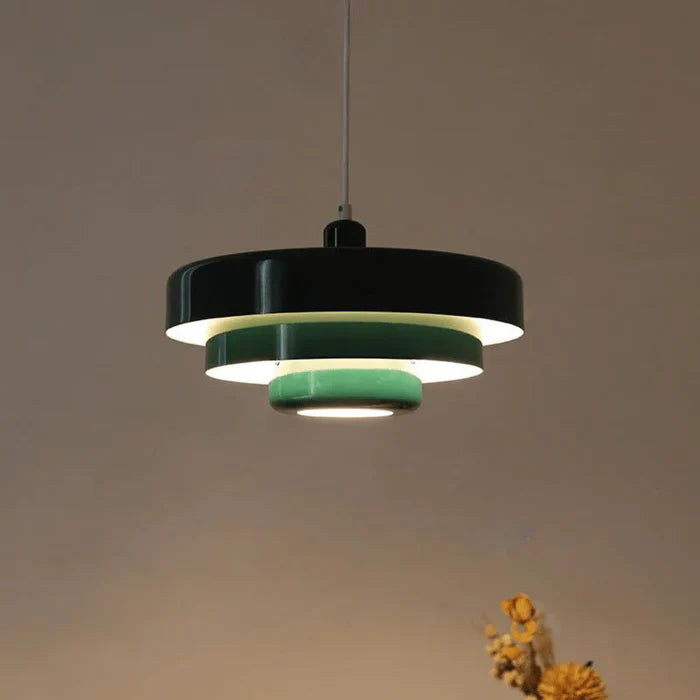 Vintage LED Pendellampe i sort-bronze, metal, varmt hvidt lys, stilfuldt design, velegnet til boliger.
