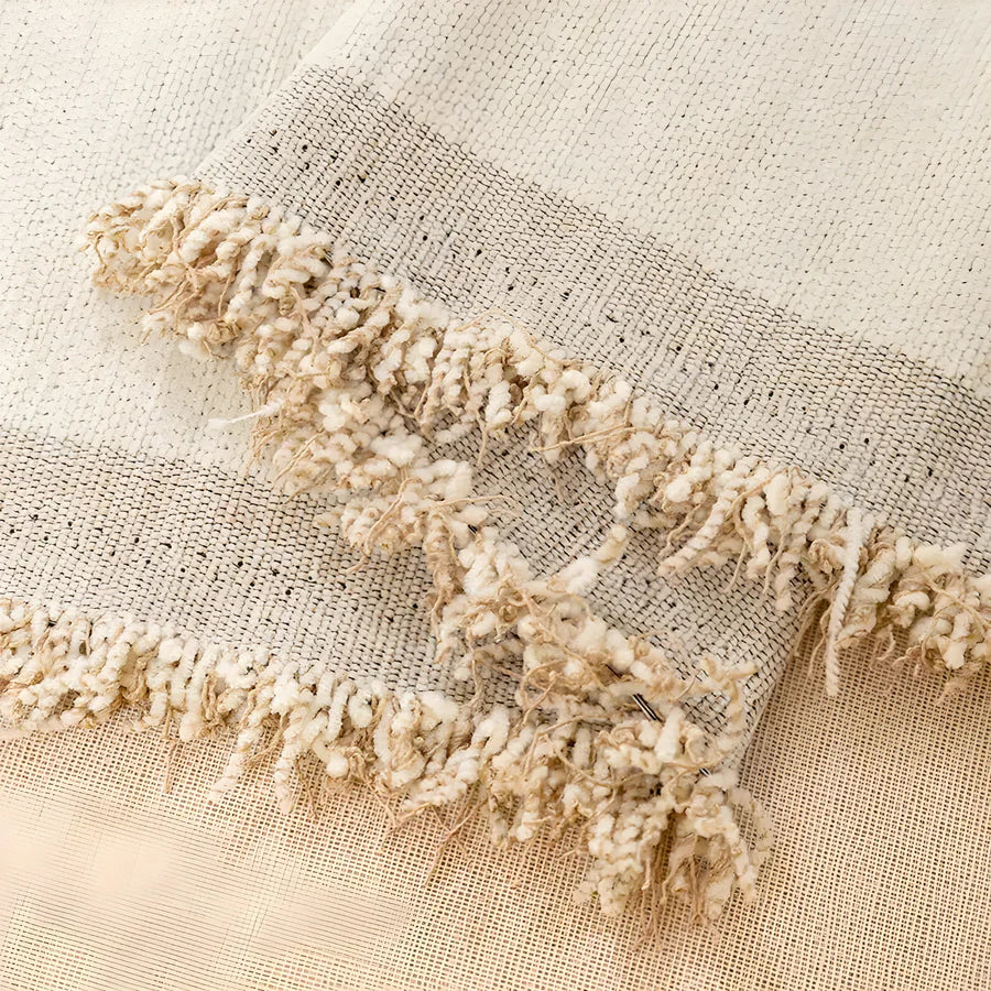 Vendbart sofabetræk, moderne design, to sider, beskytter mod pletter og slid, fås i grå og khaki.